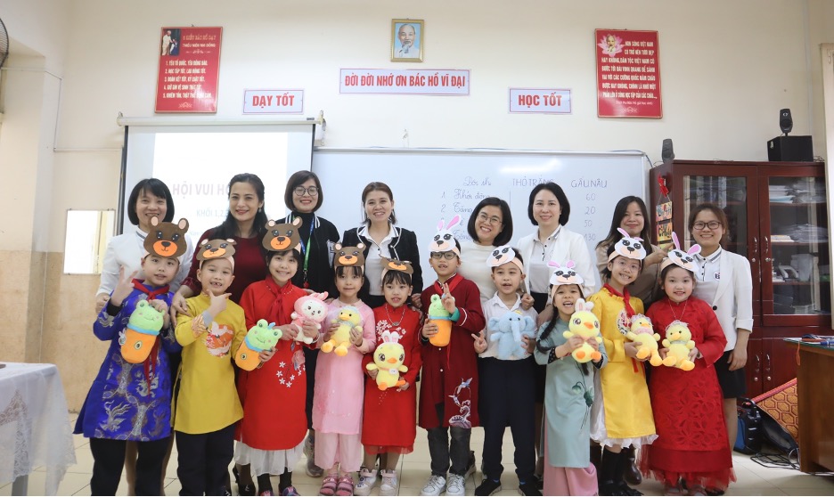 CÁC EM HỌC SINH KHỐI TIỂU HỌC HÒA NHẬP SÔI NỔI THAM GIA HỘI VUI HỌC TẬP 6