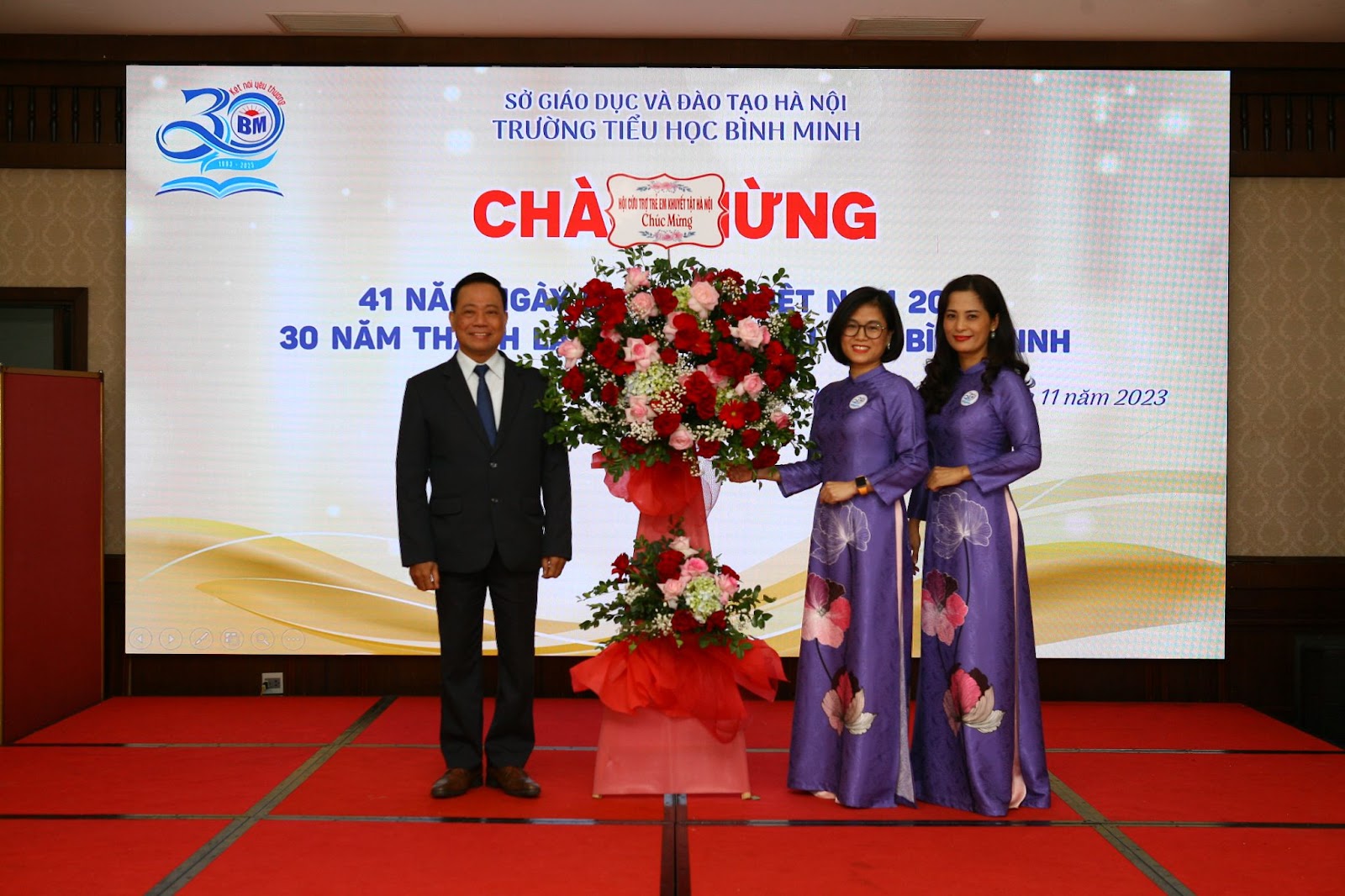 CHÀO MỪNG 41 NĂM NGÀY NHÀ GIÁO VIỆT NAM  20/11 - KỶ NIỆM 30 NĂM THÀNH LẬP TRƯỜNG TIỂU HỌC BÌNH MINH 10