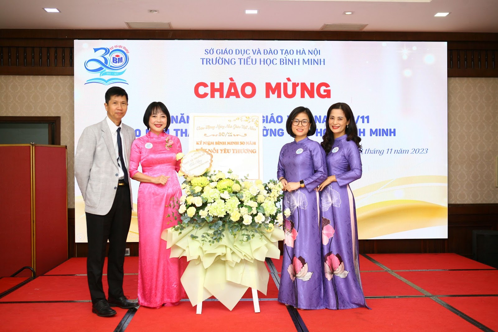 CHÀO MỪNG 41 NĂM NGÀY NHÀ GIÁO VIỆT NAM  20/11 - KỶ NIỆM 30 NĂM THÀNH LẬP TRƯỜNG TIỂU HỌC BÌNH MINH 12