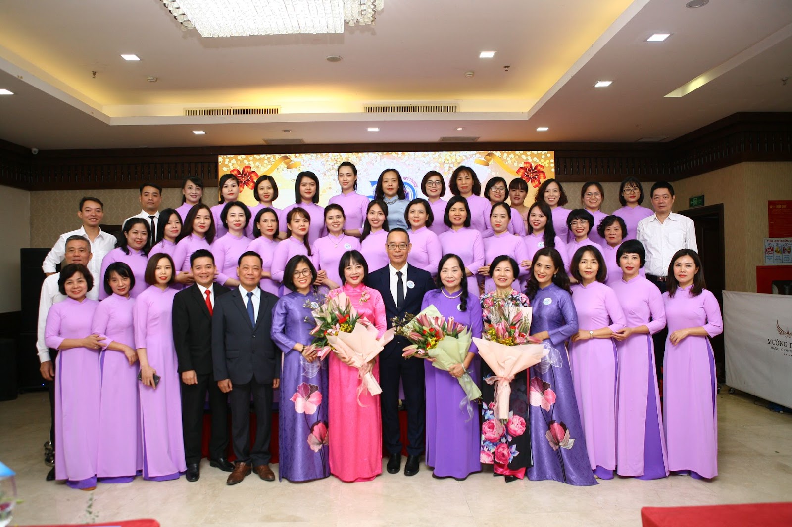 CHÀO MỪNG 41 NĂM NGÀY NHÀ GIÁO VIỆT NAM  20/11 - KỶ NIỆM 30 NĂM THÀNH LẬP TRƯỜNG TIỂU HỌC BÌNH MINH 17