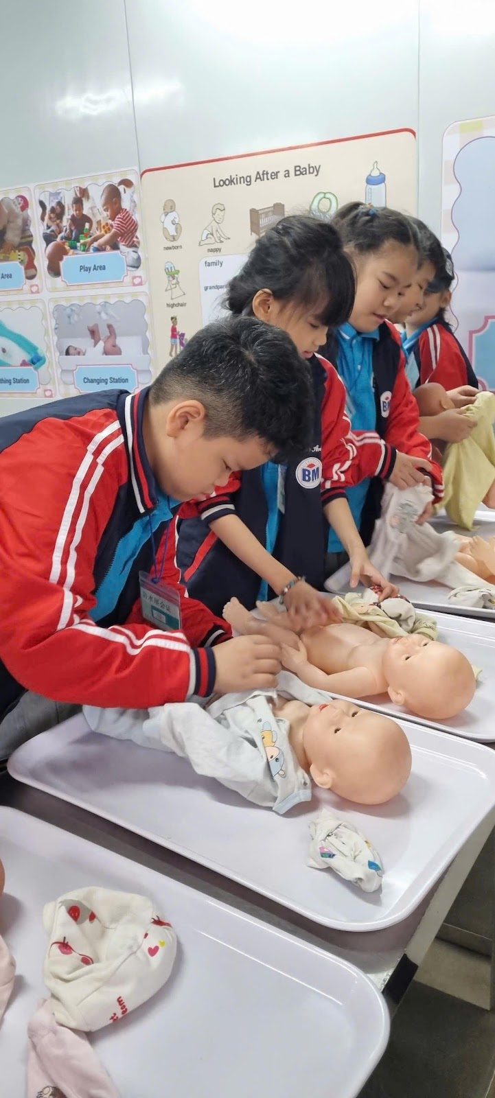 CHUYẾN THAM QUAN, TRẢI NGHIỆM THỰC TẾ ĐẦY LÝ THÚ VÀ BỔ ÍCH CỦA HỌC SINH TRƯỜNG TIỂU HỌC BÌNH MINH TẠI CÔNG VIÊN CẦU VỒNG – LONG BIÊN – HÀ NỘI 10