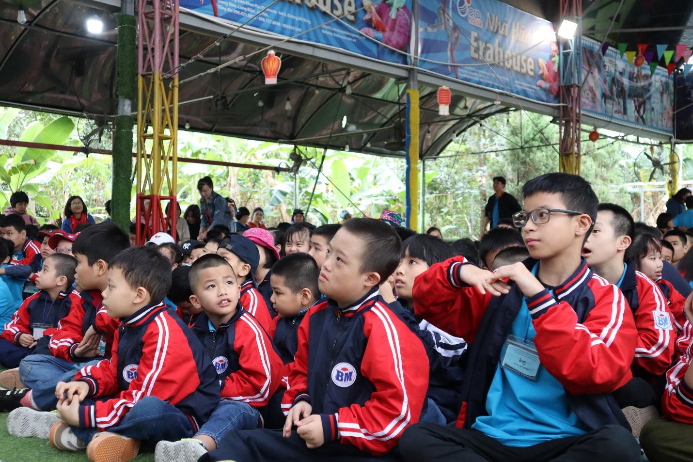 CHUYẾN THAM QUAN, TRẢI NGHIỆM THỰC TẾ ĐẦY LÝ THÚ VÀ BỔ ÍCH CỦA HỌC SINH TRƯỜNG TIỂU HỌC BÌNH MINH TẠI CÔNG VIÊN CẦU VỒNG – LONG BIÊN – HÀ NỘI 20