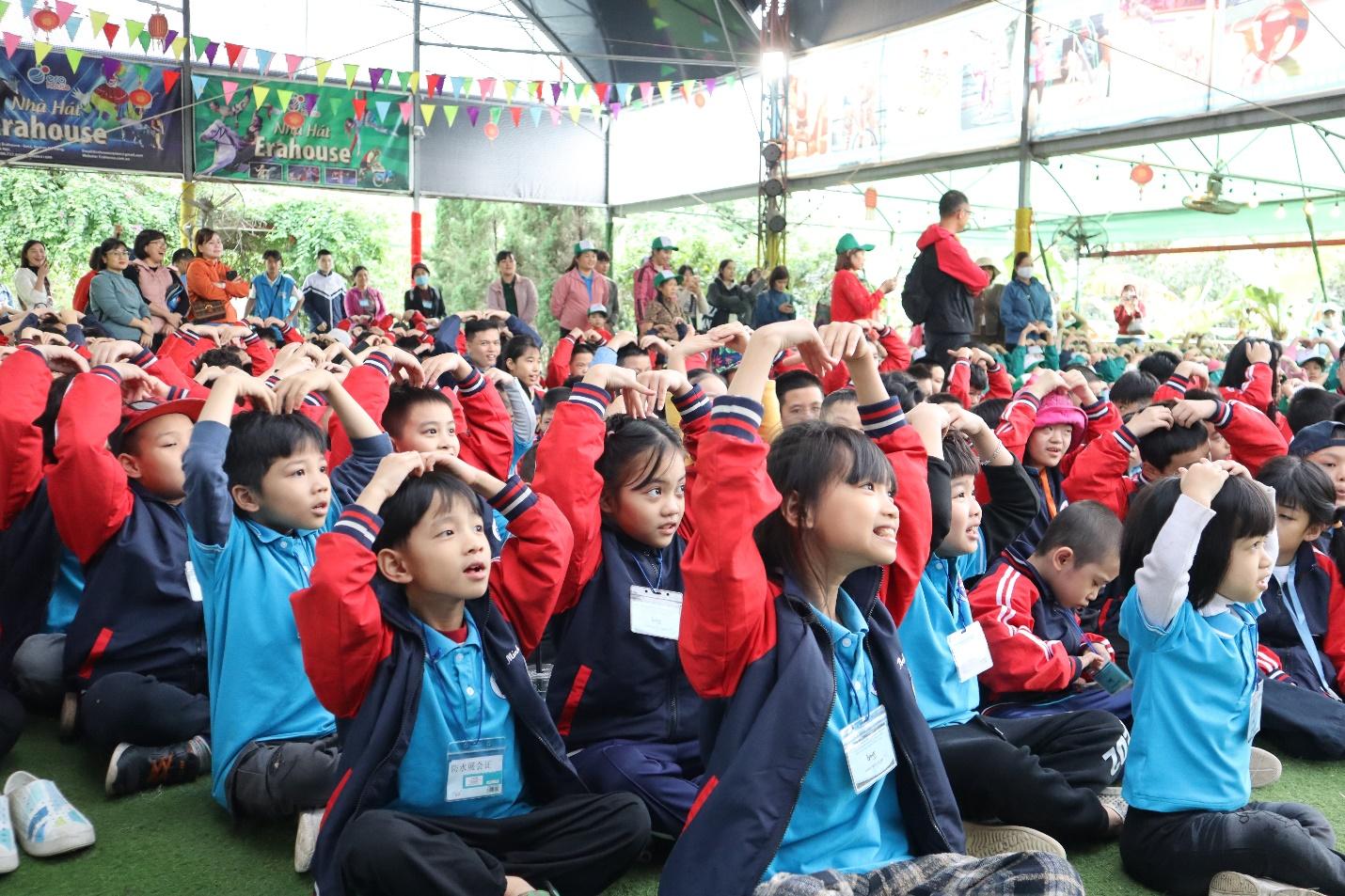 CHUYẾN THAM QUAN, TRẢI NGHIỆM THỰC TẾ ĐẦY LÝ THÚ VÀ BỔ ÍCH CỦA HỌC SINH TRƯỜNG TIỂU HỌC BÌNH MINH TẠI CÔNG VIÊN CẦU VỒNG – LONG BIÊN – HÀ NỘI 22