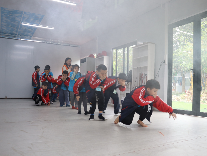 CHUYẾN THAM QUAN, TRẢI NGHIỆM THỰC TẾ ĐẦY LÝ THÚ VÀ BỔ ÍCH CỦA HỌC SINH TRƯỜNG TIỂU HỌC BÌNH MINH TẠI CÔNG VIÊN CẦU VỒNG – LONG BIÊN – HÀ NỘI 8