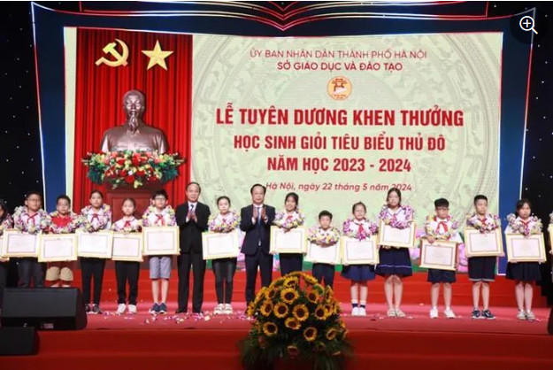 Dự Lễ tuyên dương khen thưởng học sinh giỏi tiêu biểu Thủ đô năm học 2023-2024 2