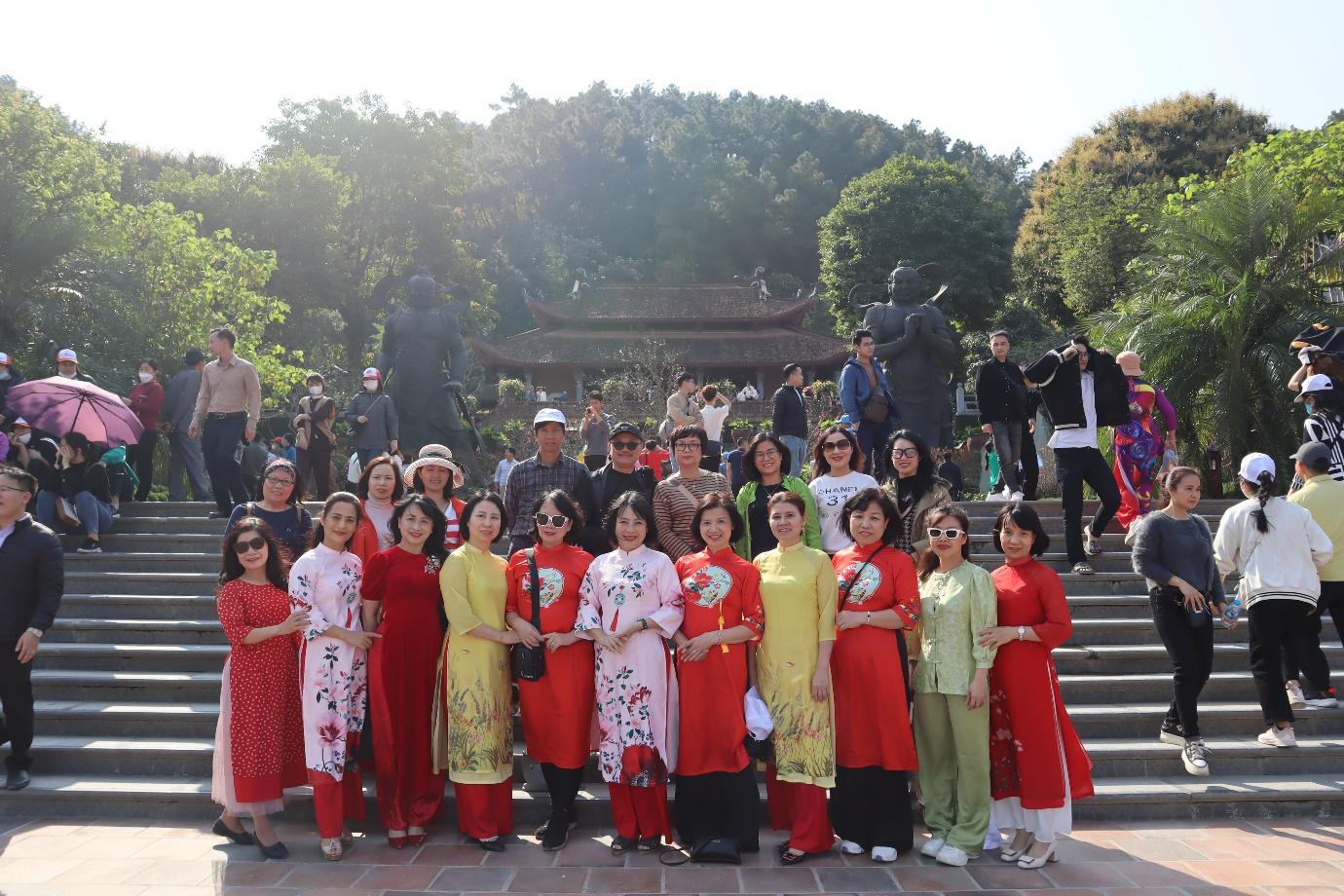 DU XUÂN ĐẦU NĂM 6