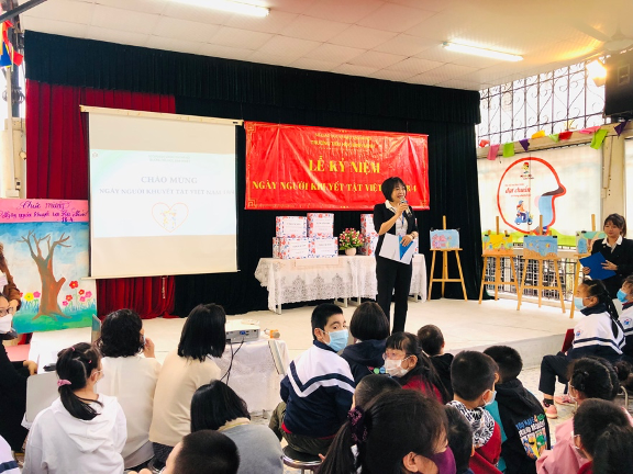 HÃY LUÔN DÀNH THẬT NHIỀU SỰ YÊU THƯƠNG, SẺ CHIA VỚI NHỮNG BẠN HỌC SINH ĐẶC BIỆT. 2
