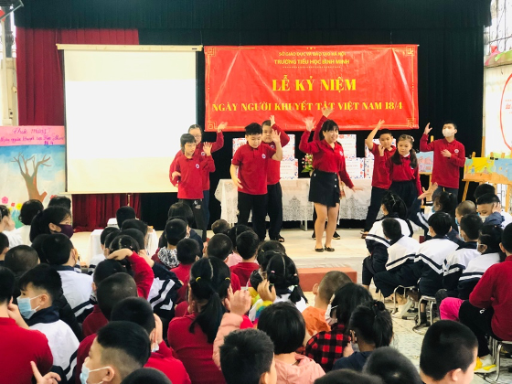 HÃY LUÔN DÀNH THẬT NHIỀU SỰ YÊU THƯƠNG, SẺ CHIA VỚI NHỮNG BẠN HỌC SINH ĐẶC BIỆT. 7