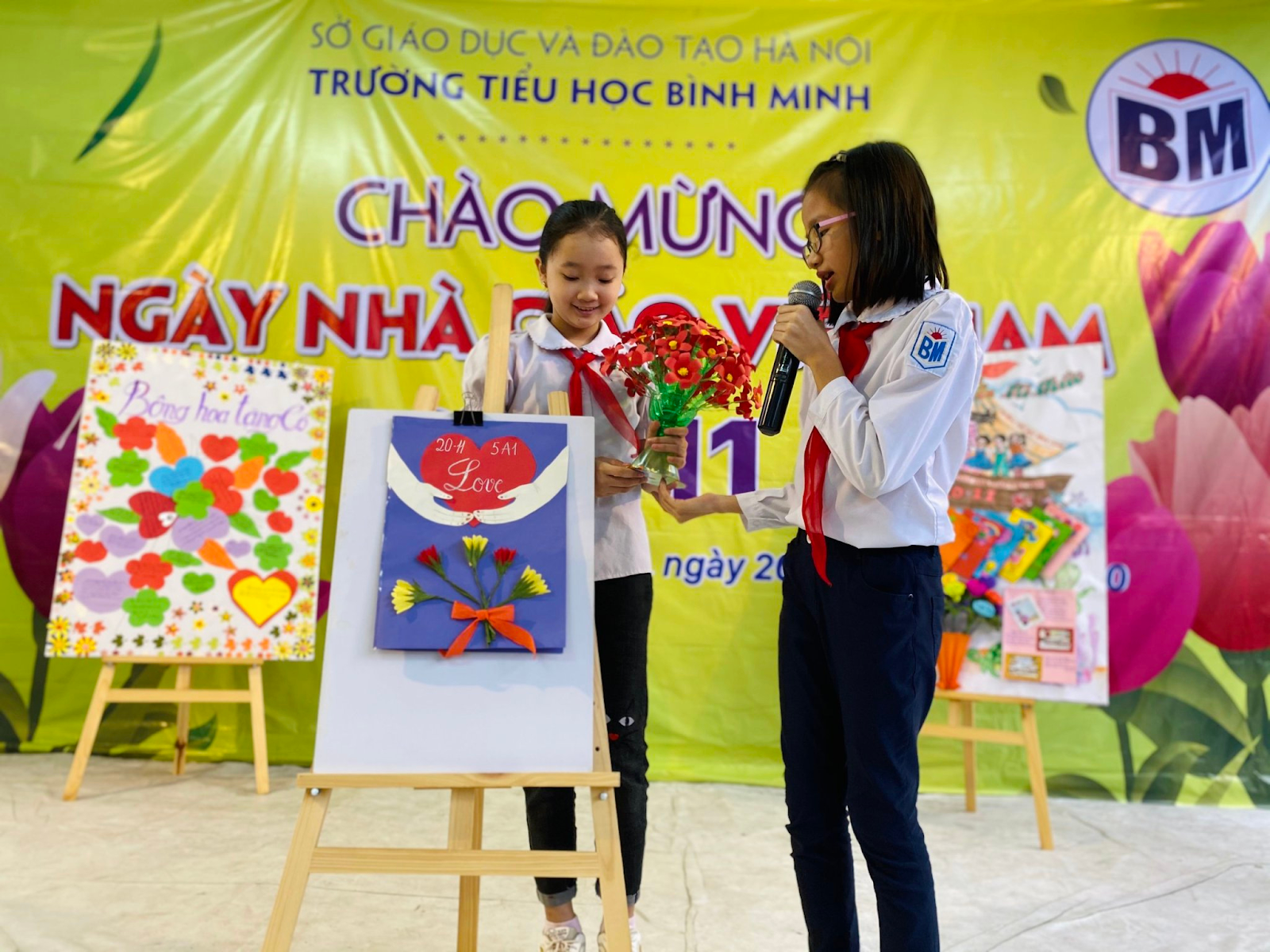 Hoạt động chào mừng Ngày Nhà giáo Việt Nam 20/11 của  Thầy và trò trường Tiểu học Bình Minh 3
