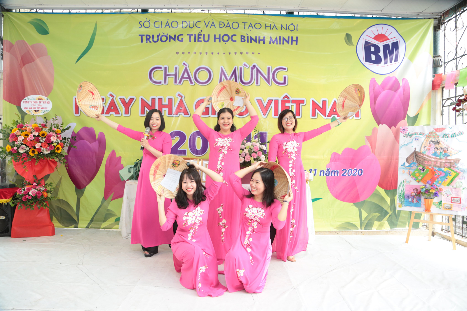 Hoạt động chào mừng Ngày Nhà giáo Việt Nam 20/11 của  Thầy và trò trường Tiểu học Bình Minh 9