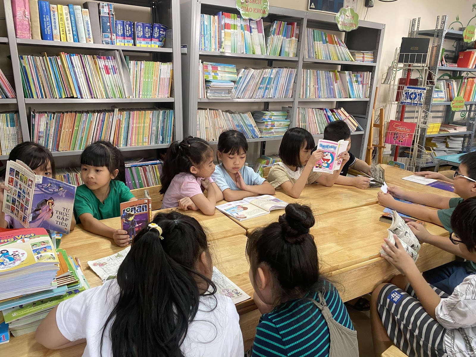 HỌC SINH BÌNH MINH SÔI NỔI THAM GIA CÁC HOẠT ĐỘNG HƯỞNG ỨNG NGÀY HỘI SÁCH VIỆT NAM 21/4 – NGÀY SÁCH VÀ BẢN QUYỀN THẾ GIỚI 23/4 5