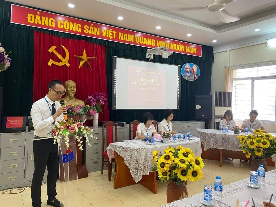 Hội nghị Cán bộ- giáo viên- nhân viên trường Tiểu học Bình Minh năm học 2020-2021 1