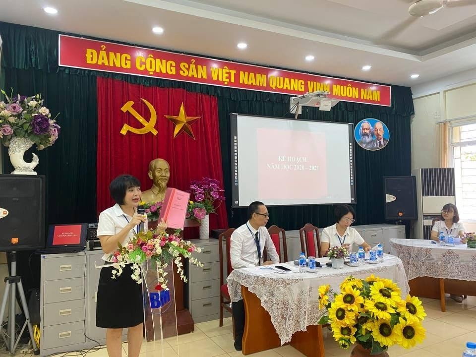 Hội nghị Cán bộ- giáo viên- nhân viên trường Tiểu học Bình Minh năm học 2020-2021 4