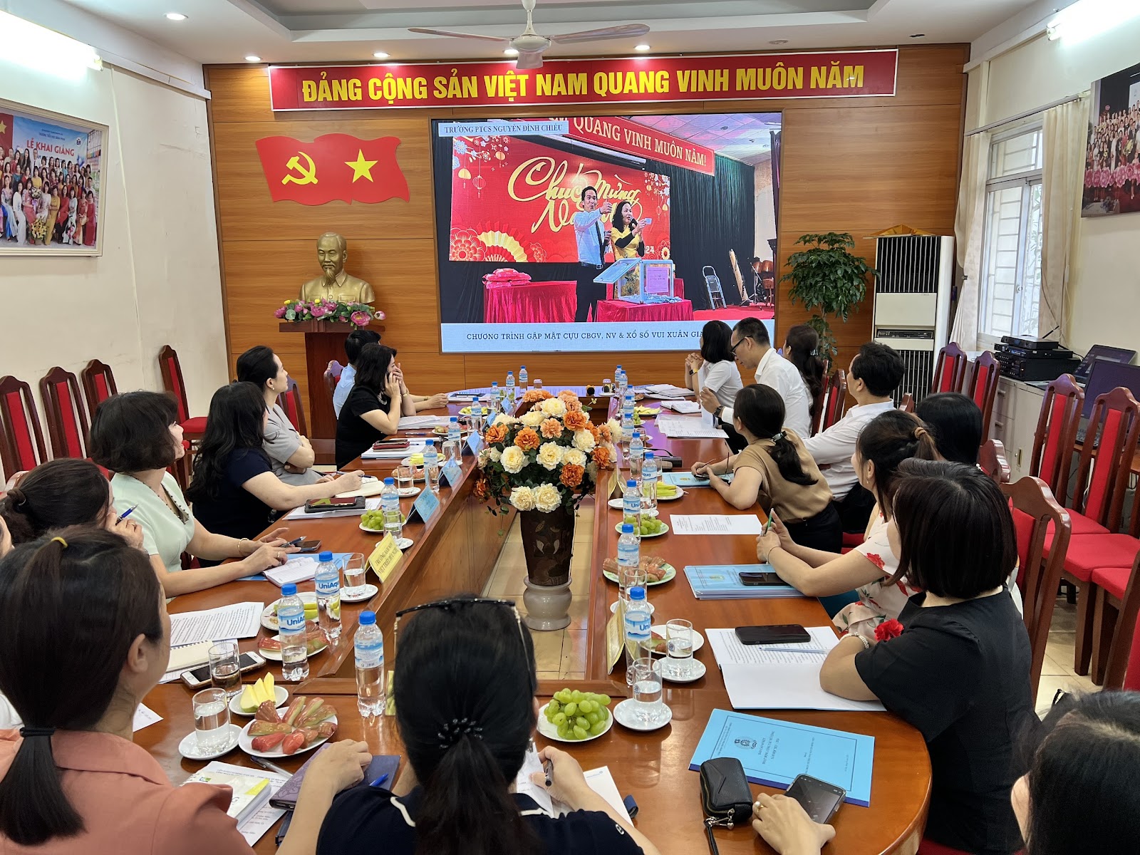 HỘI NGHỊ TỔNG KẾT HOẠT ĐỘNG CÔNG ĐOÀN CỤM TRƯỜNG  MẦM NON VÀ CHUYÊN BIỆT TRỰC THUỘC NĂM HỌC 2023 - 2024 2