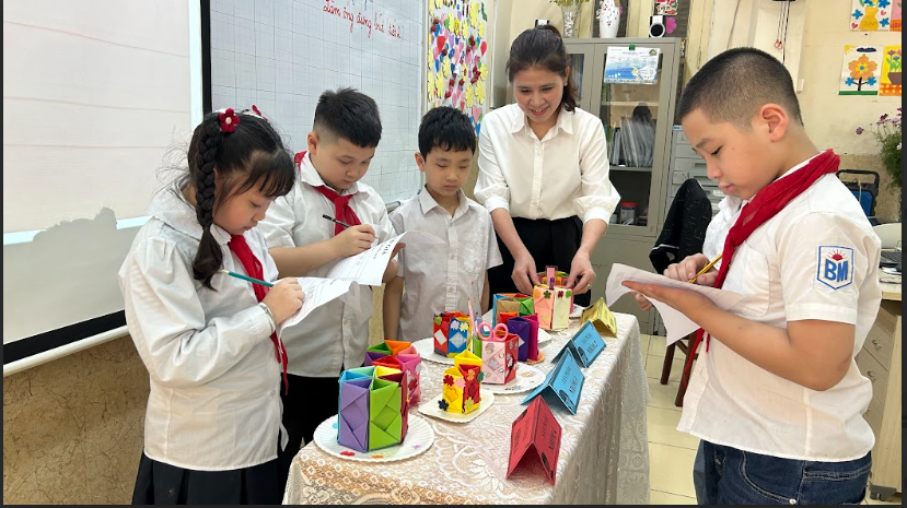 HỘI THI GIÁO VIÊN DẠY GIỎI VÀ HỘI GIẢNG ĐÃ THẮP LỬA CHO PHÒNG TRÀO DẠY TỐT - HỌC TỐT CỦA TRƯỜNG TH BÌNH MINH 1