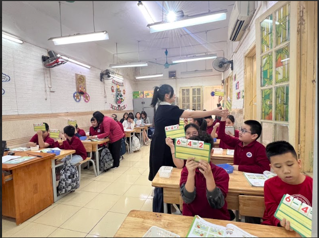 HỘI THI GIÁO VIÊN DẠY GIỎI VÀ HỘI GIẢNG ĐÃ THẮP LỬA CHO PHÒNG TRÀO DẠY TỐT - HỌC TỐT CỦA TRƯỜNG TH BÌNH MINH 2