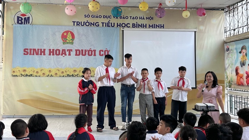 HƯỚNG TỚI KỶ NIỆM 94 NĂM NGÀY THÀNH LẬP ĐOÀN TNCS HỒ CHÍ MINH: HỌC SINH TRƯỜNG TIỂU HỌC BÌNH MINH HÀO HỨNG THAM GIA CÁC HOẠT ĐỘNG Ý NGHĨA 2