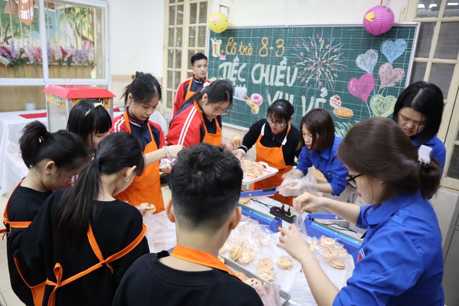 HƯỚNG TỚI KỶ NIỆM 94 NĂM NGÀY THÀNH LẬP ĐOÀN TNCS HỒ CHÍ MINH: HỌC SINH TRƯỜNG TIỂU HỌC BÌNH MINH HÀO HỨNG THAM GIA CÁC HOẠT ĐỘNG Ý NGHĨA 4