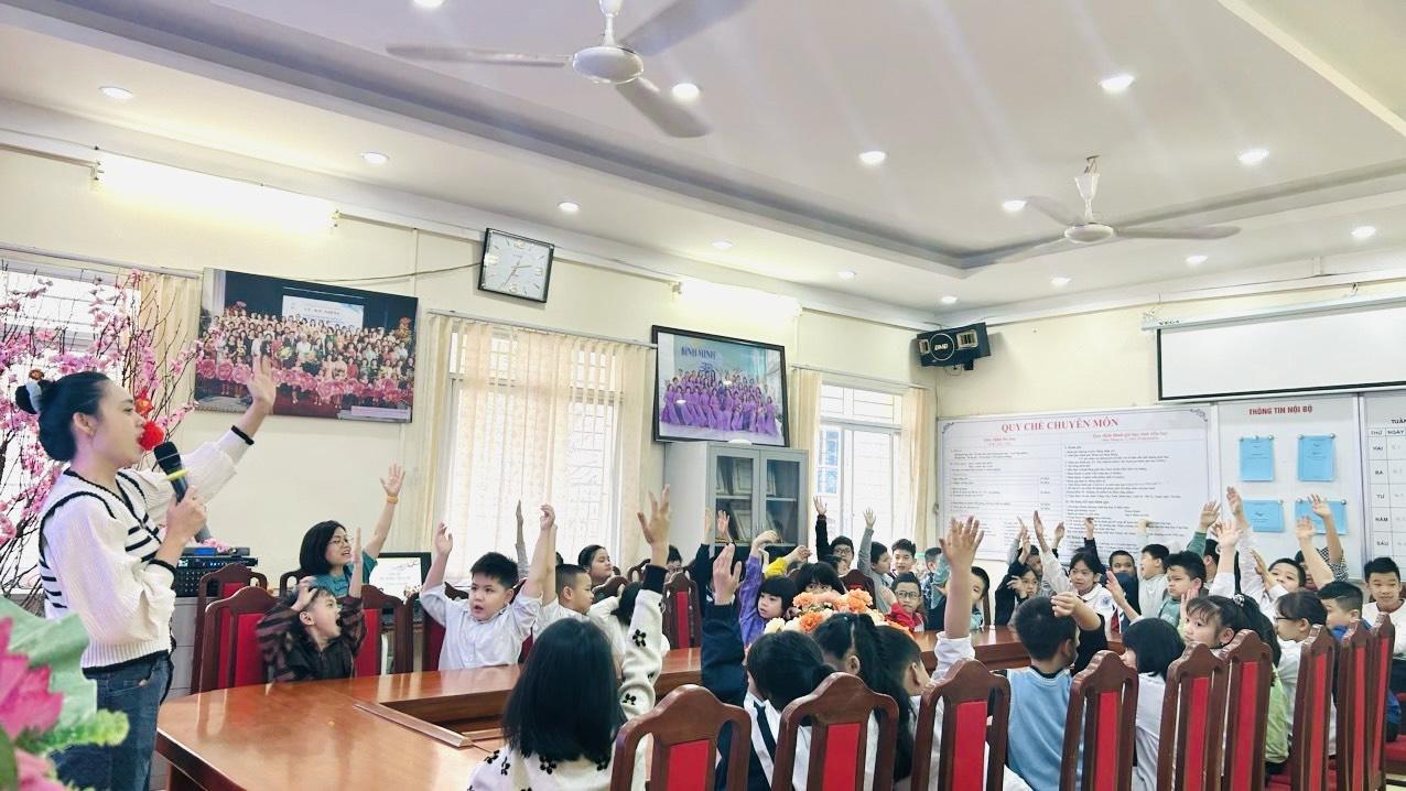 KHAI XUÂN CÂU LẠC BỘ “GIỜ ĐỌC VUI VẺ” – MỞ TRANG SÁCH MỚI 4