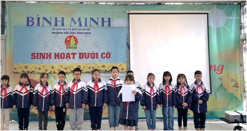 KHĂN QUÀNG THẮM VAI EM 4