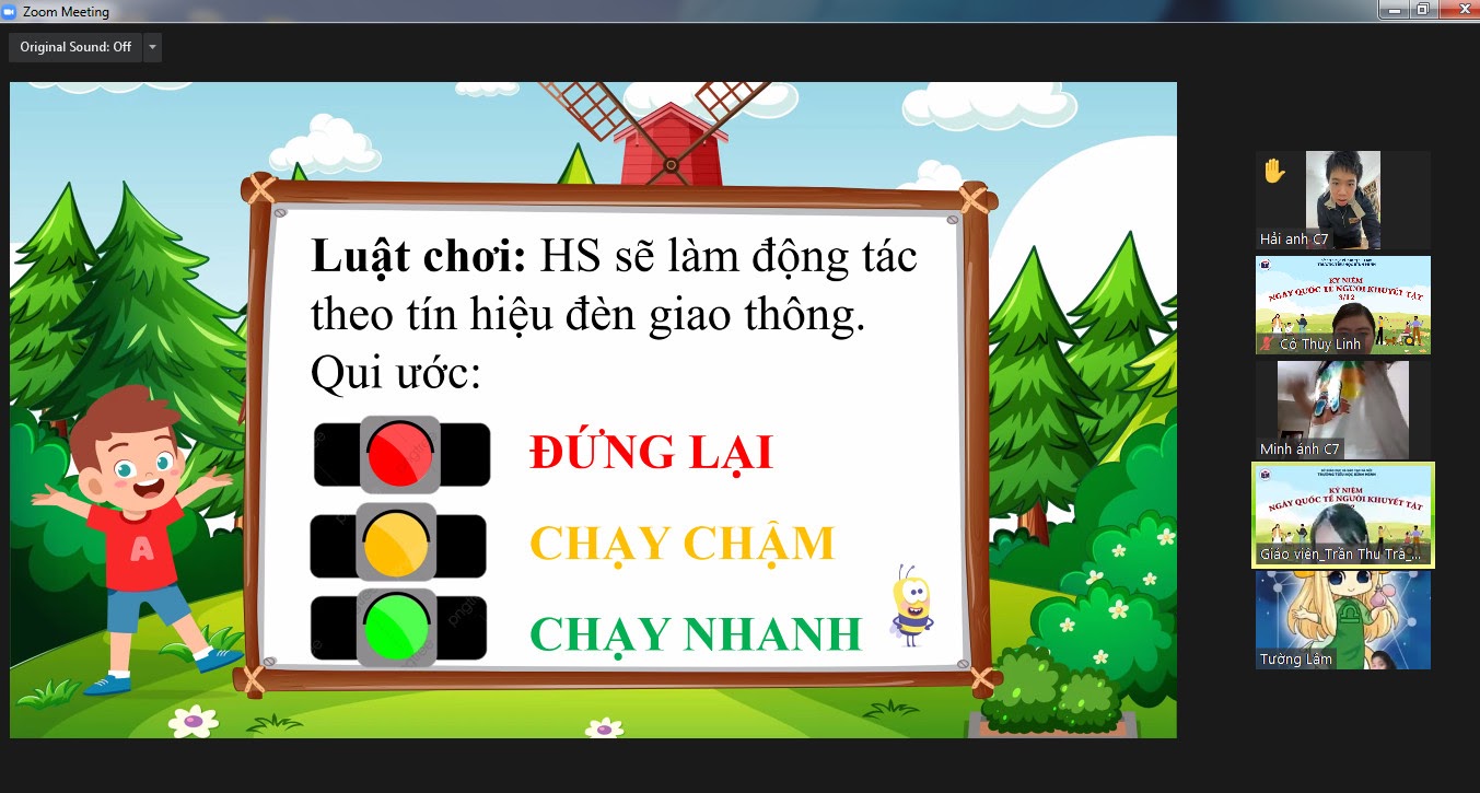  Không khí vui vẻ của cô trò trong hoạt động kỷ niệm  Ngày Quốc tế Người khuyết tật 3/12   2