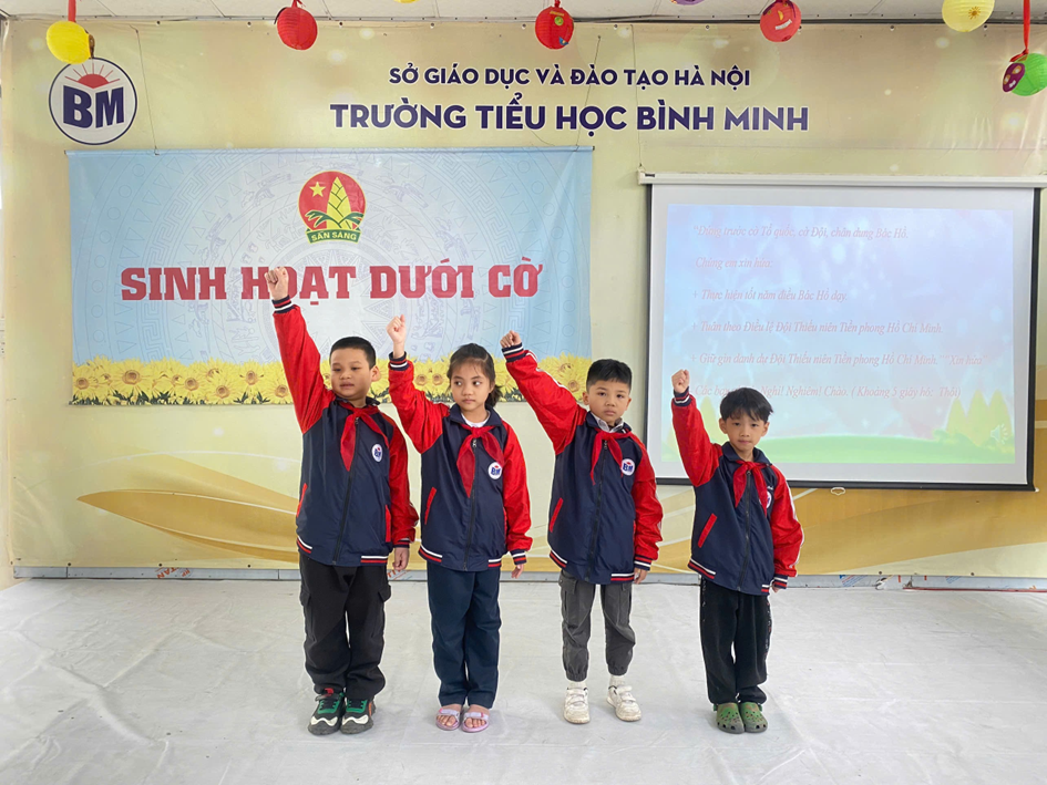 Lễ Kết Nạp Đội Viên Mới Tại Trường Tiểu Học Bình Minh 1