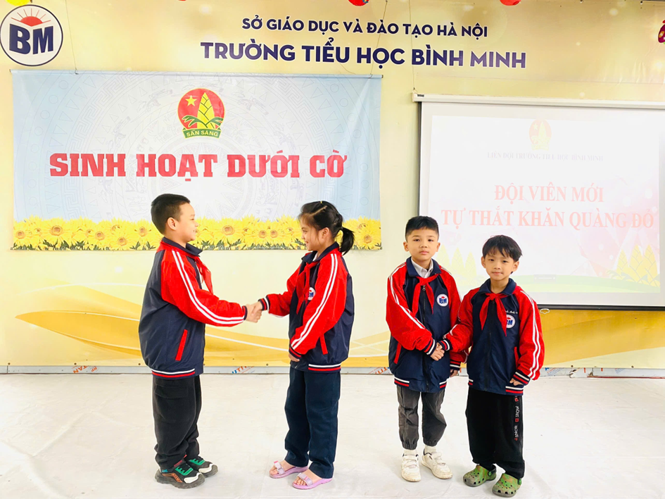 Lễ Kết Nạp Đội Viên Mới Tại Trường Tiểu Học Bình Minh 5