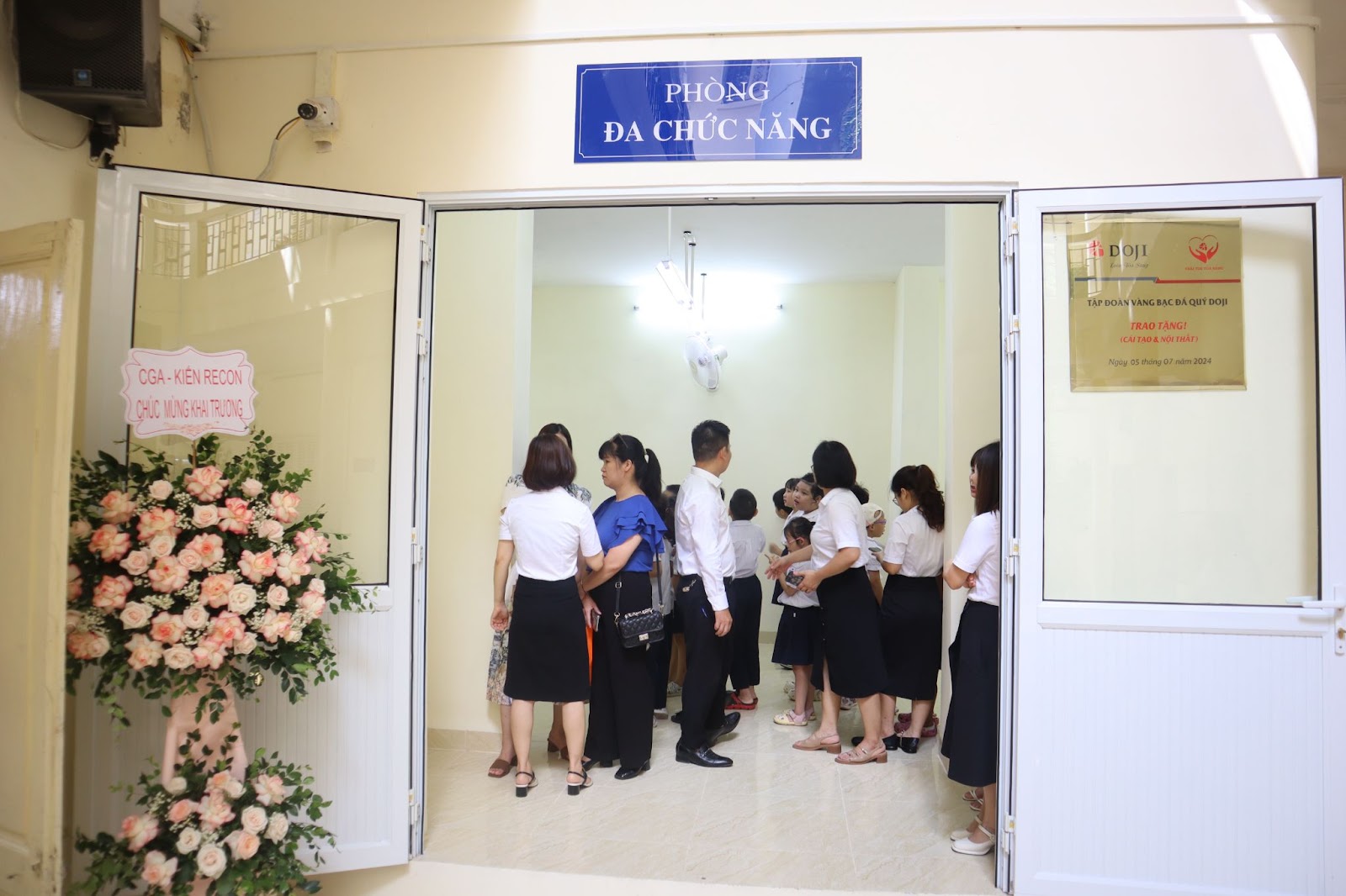 LỄ KHÁNH THÀNH CÔNG TRÌNH TỪ THIỆN “PHÒNG ĐA CHỨC NĂNG” 10