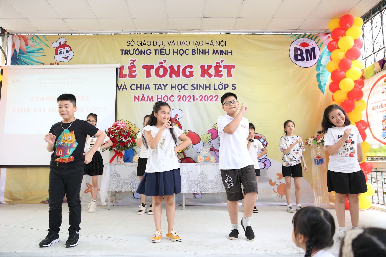 LỄ TỔNG KẾT NĂM HỌC VÀ CHIA TAY HỌC SINH KHỐI NĂM  NĂM HỌC 2021-2022 12