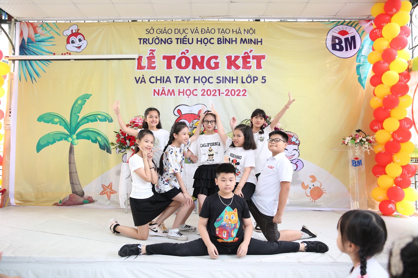 LỄ TỔNG KẾT NĂM HỌC VÀ CHIA TAY HỌC SINH KHỐI NĂM  NĂM HỌC 2021-2022 13