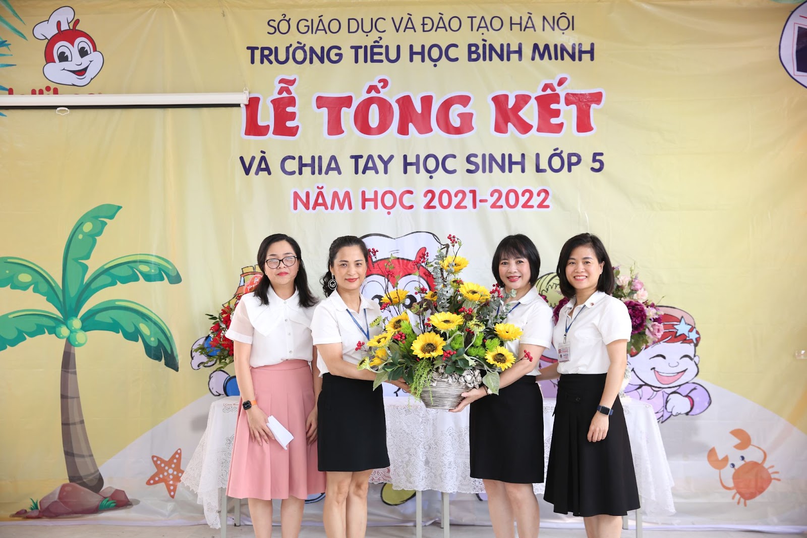 LỄ TỔNG KẾT NĂM HỌC VÀ CHIA TAY HỌC SINH KHỐI NĂM  NĂM HỌC 2021-2022 18
