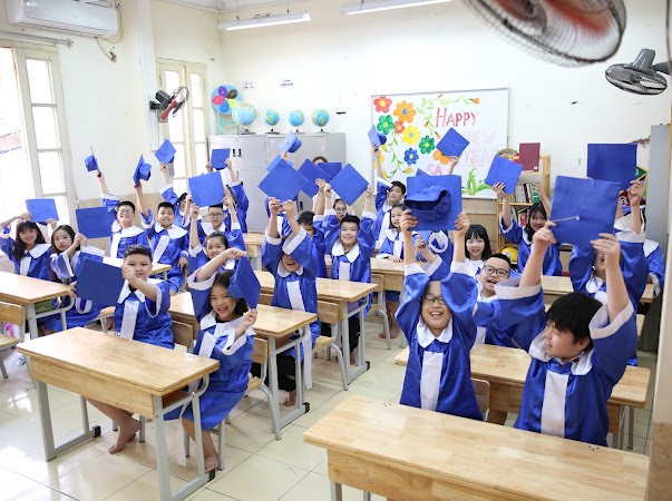 LỄ TỔNG KẾT NĂM HỌC VÀ CHIA TAY HỌC SINH KHỐI NĂM  NĂM HỌC 2021-2022 24