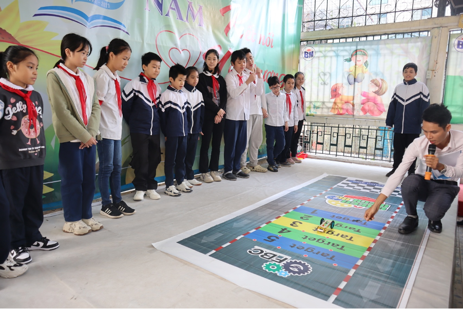 NGÀY HỘI STEM CẤP TIỂU HỌC NĂM HỌC 2023 - 2024 - ĐÁNH THỨC ĐAM MÊ, KHƠI NGUỒN SÁNG TẠO 14