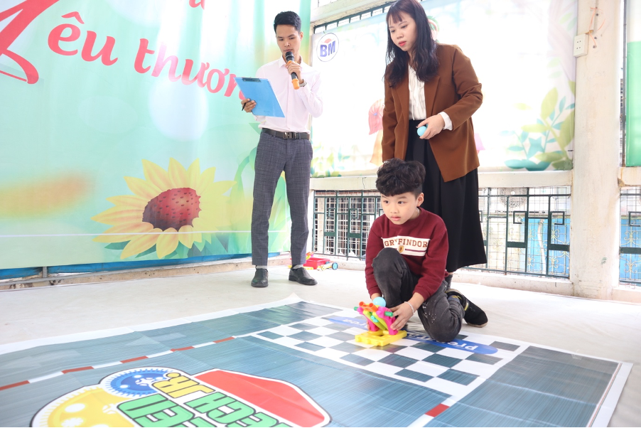 NGÀY HỘI STEM CẤP TIỂU HỌC NĂM HỌC 2023 - 2024 - ĐÁNH THỨC ĐAM MÊ, KHƠI NGUỒN SÁNG TẠO 17