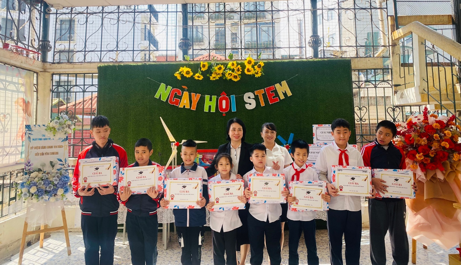NGÀY HỘI STEM CẤP TIỂU HỌC NĂM HỌC 2023 - 2024 - ĐÁNH THỨC ĐAM MÊ, KHƠI NGUỒN SÁNG TẠO 23