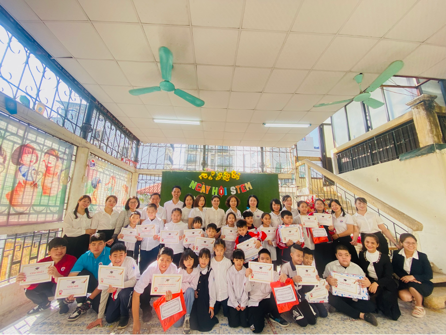 NGÀY HỘI STEM CẤP TIỂU HỌC NĂM HỌC 2023 - 2024 - ĐÁNH THỨC ĐAM MÊ, KHƠI NGUỒN SÁNG TẠO 24