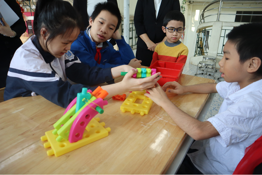 NGÀY HỘI STEM CẤP TIỂU HỌC NĂM HỌC 2023 - 2024 - ĐÁNH THỨC ĐAM MÊ, KHƠI NGUỒN SÁNG TẠO 9
