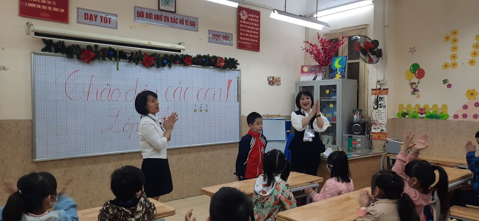 NIỀM VUI NGÀY ĐẾN TRƯỜNG. 8