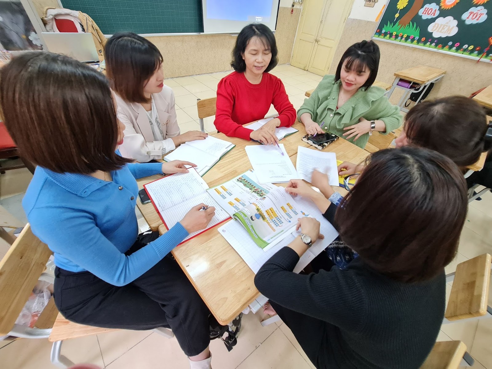 SINH HOẠT CHUYÊN MÔN X Y DỰNG KẾ HOẠCH GIÁO DỤC CÁ NH N - N NG CAO CHẤT LƯỢNG HỌC TẬP CHO HỌC SINH KHUYẾT TẬT 3