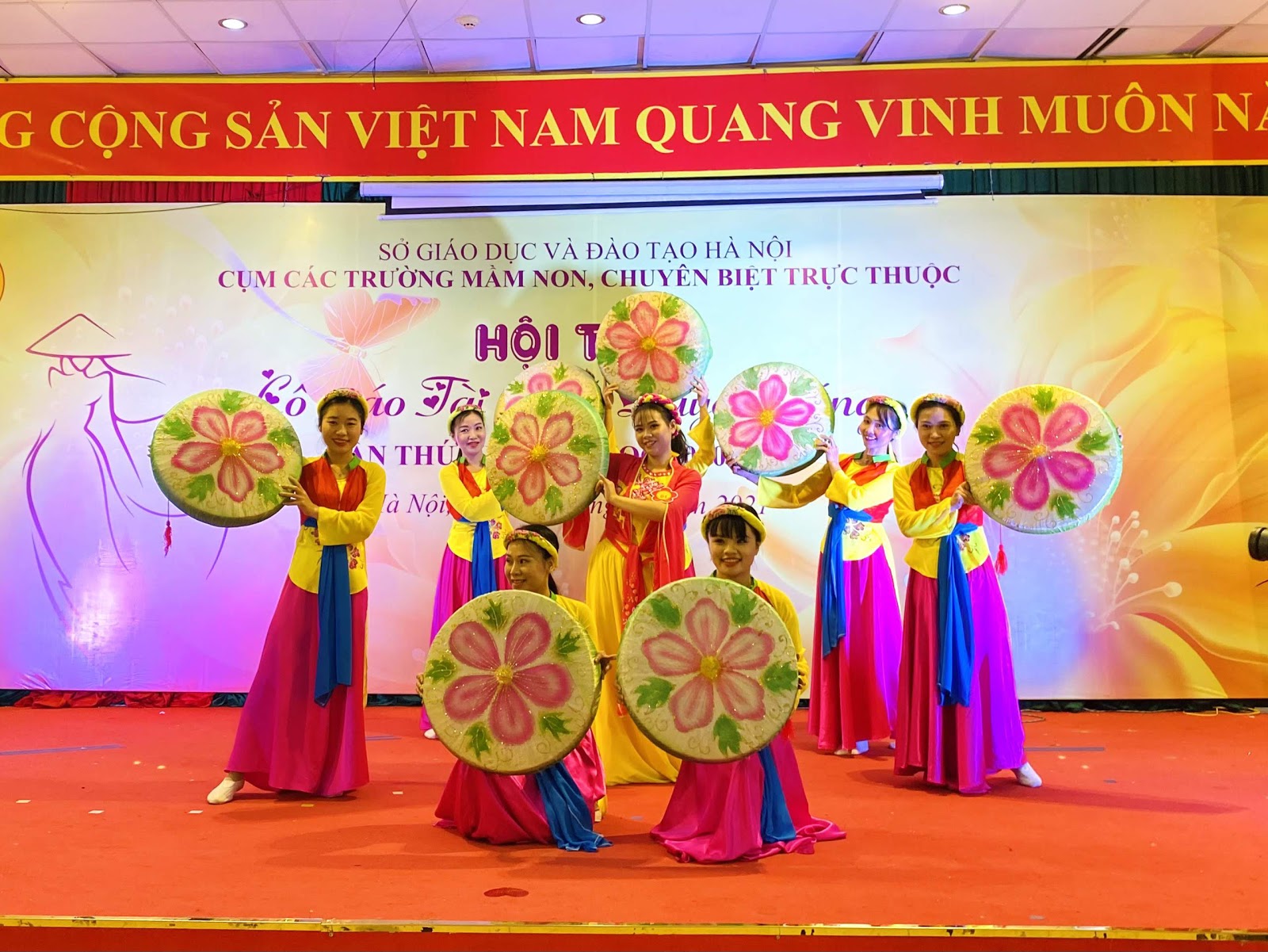 Sôi nổi tham gia Ngày hội Văn hóa thể thao và   Hội thi Cô giáo tài năng duyên dáng  lần thứ VI