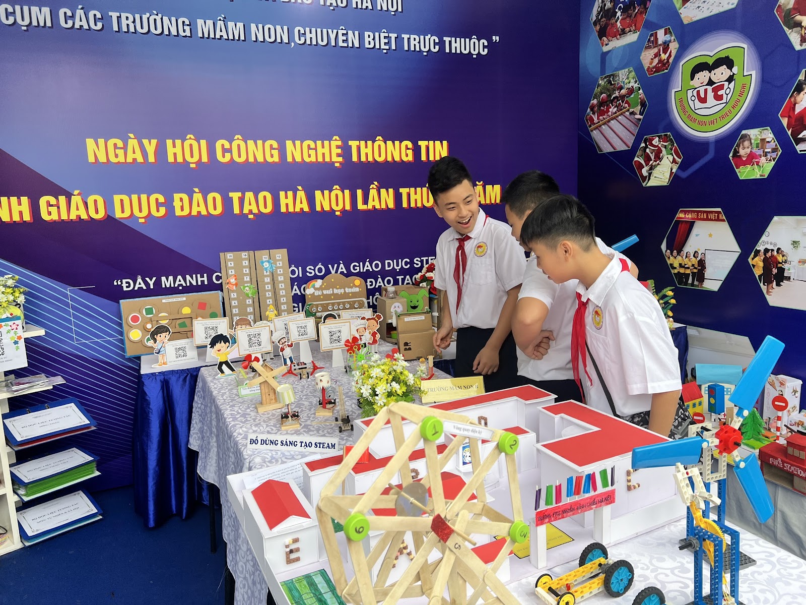 TRƯỜNG TH BÌNH MINH THAM GIA NGÀY HỘI CÔNG NGHỆ THÔNG TIN NGÀNH GIÁO DỤC ĐÀO TẠO HÀ NỘI LẦN THỨ VI NĂM 2024 19
