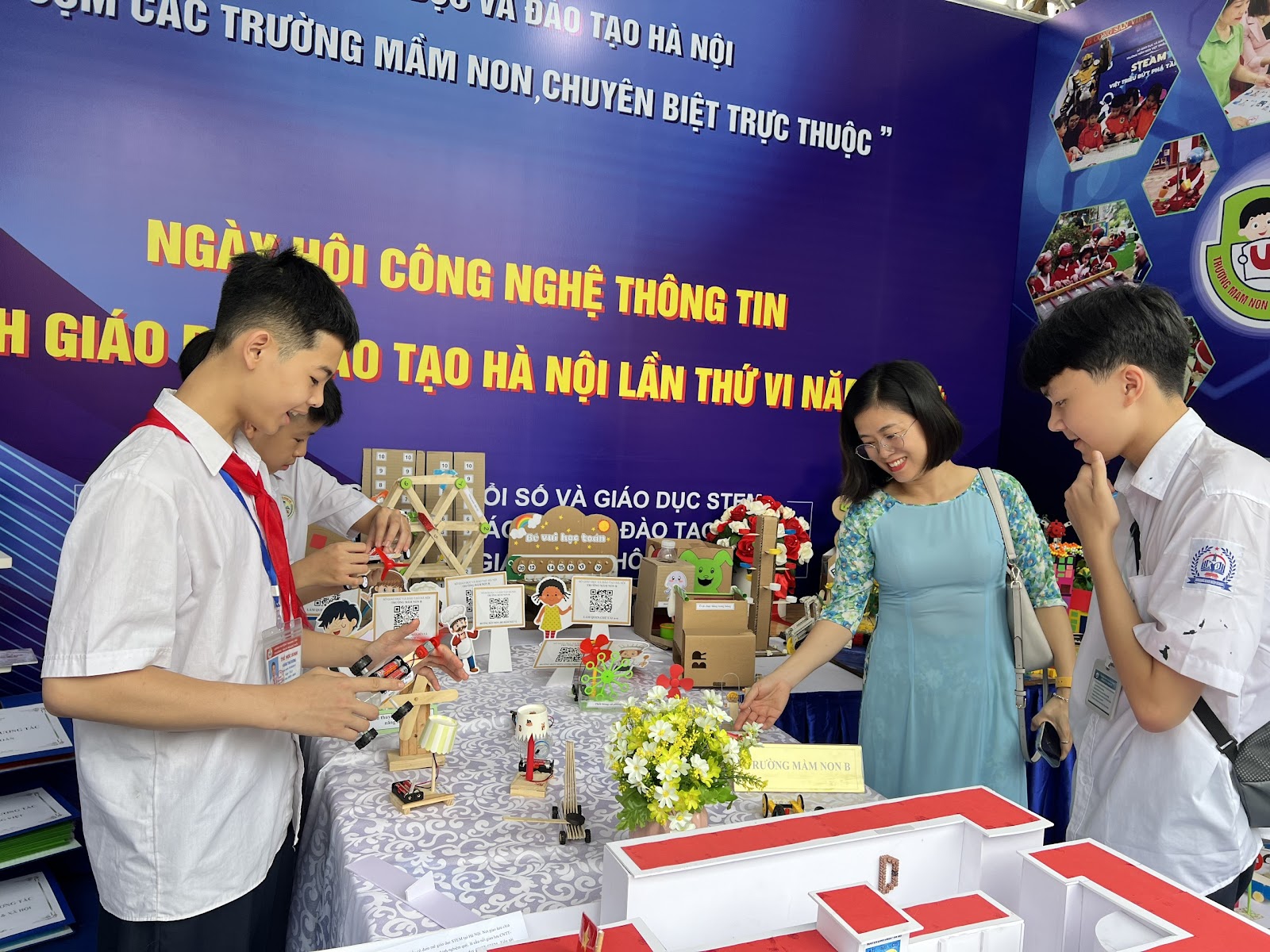 TRƯỜNG TH BÌNH MINH THAM GIA NGÀY HỘI CÔNG NGHỆ THÔNG TIN NGÀNH GIÁO DỤC ĐÀO TẠO HÀ NỘI LẦN THỨ VI NĂM 2024 22