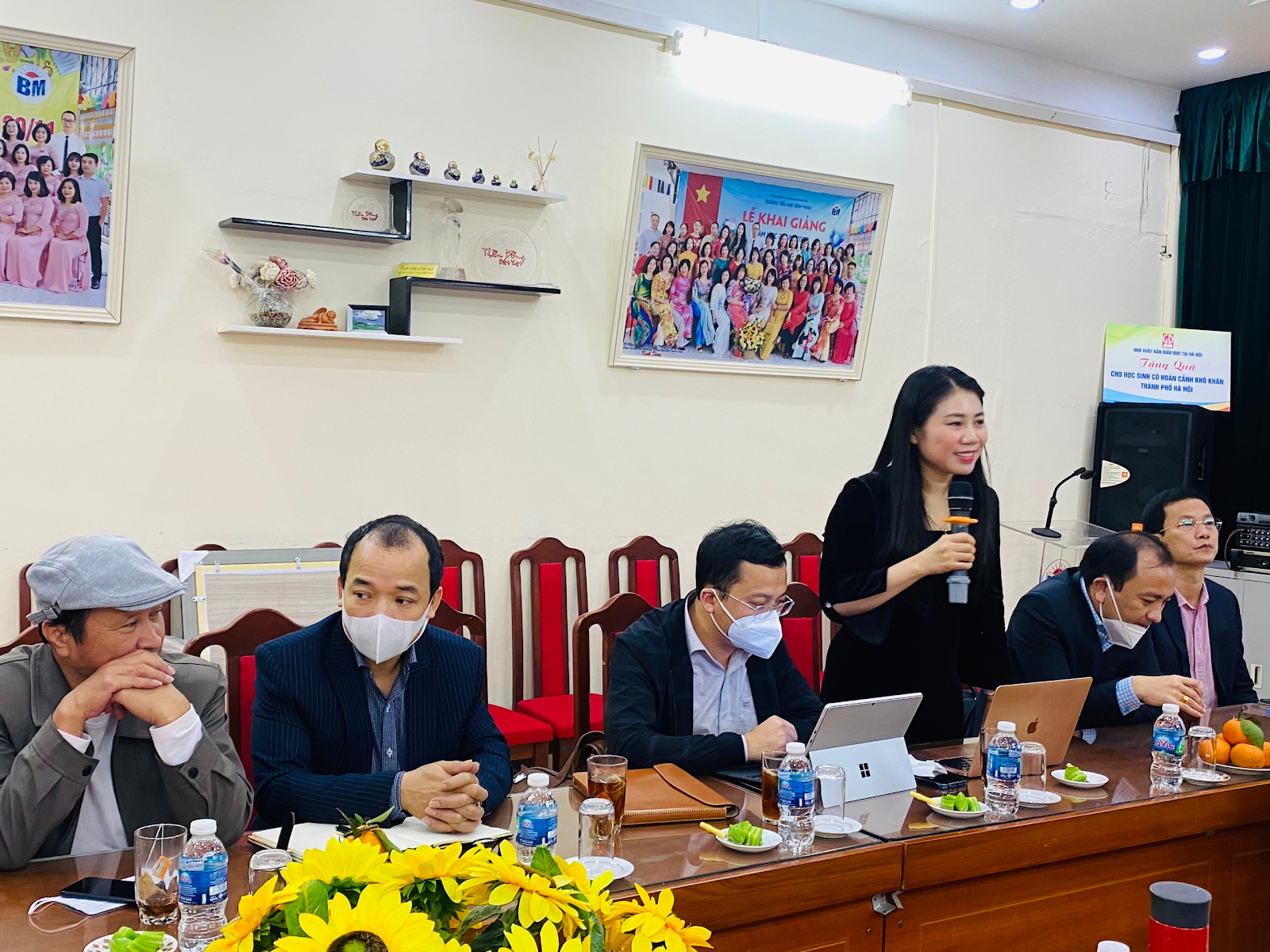 TRƯỜNG TIỂU HỌC BÌNH MINH ĐÓN ĐOÀN CÔNG TÁC CỦA ỦY BAN NHÂN DÂN THÀNH PHỐ HÀ TĨNH ĐẾN THĂM VÀ LÀM VIỆC 1