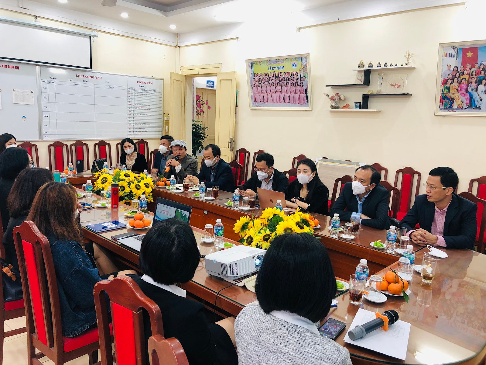 TRƯỜNG TIỂU HỌC BÌNH MINH ĐÓN ĐOÀN CÔNG TÁC CỦA ỦY BAN NHÂN DÂN THÀNH PHỐ HÀ TĨNH ĐẾN THĂM VÀ LÀM VIỆC 5