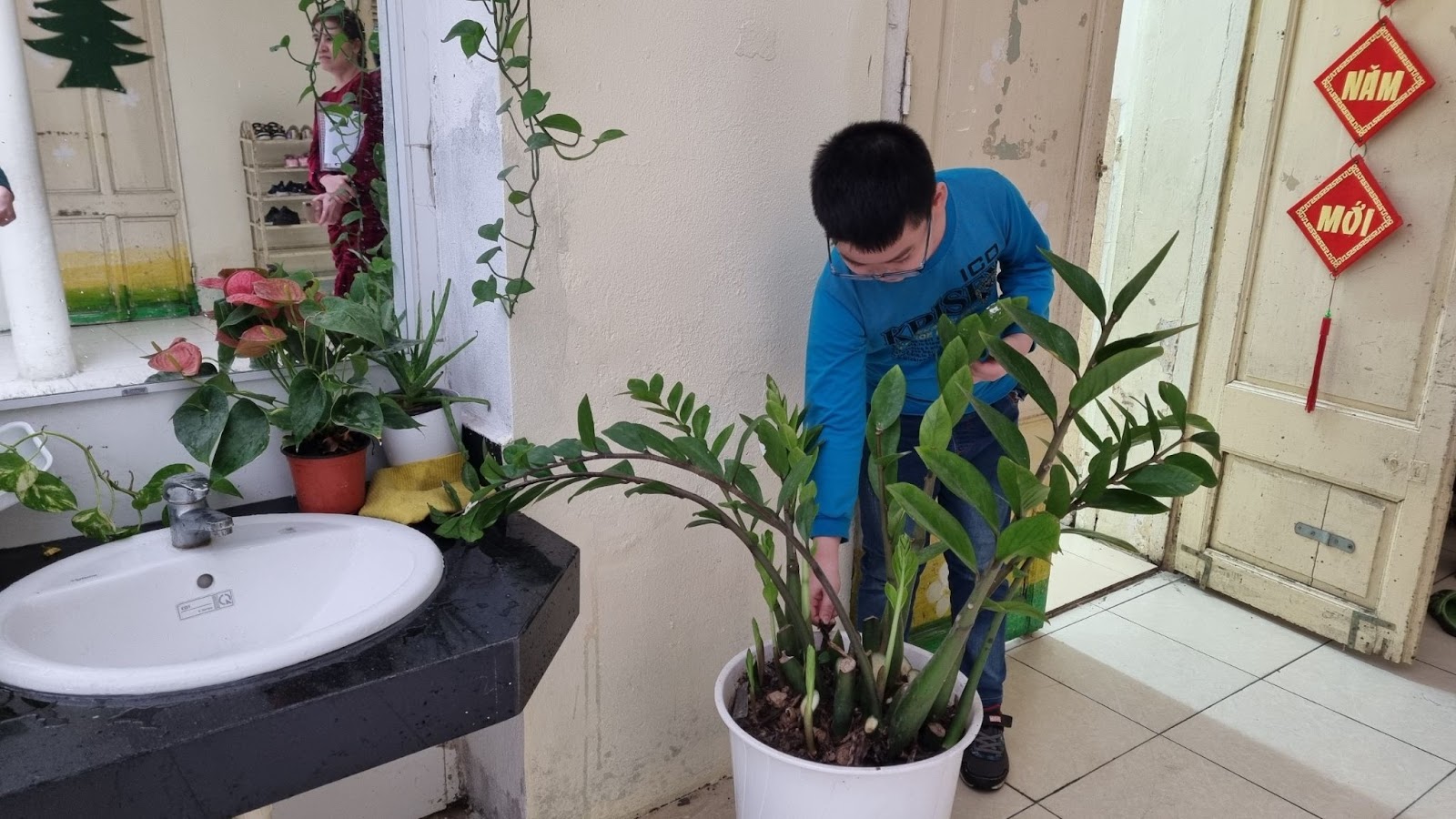 Trường Tiểu học Bình Minh phát động và hưởng ứng Tết trồng cây “Đời đời nhớ ơn Bác Hồ” Xuân Quý Mão 2023 gắn với xây dựng trường học xanh, sạch, đẹp 2