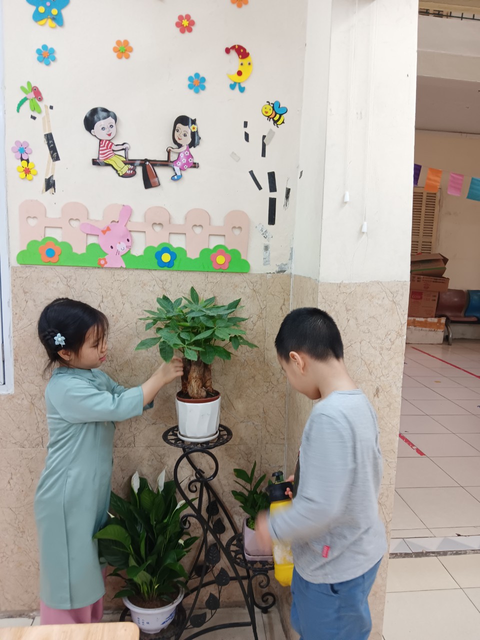 Trường Tiểu học Bình Minh phát động và hưởng ứng Tết trồng cây “Đời đời nhớ ơn Bác Hồ” Xuân Quý Mão 2023 gắn với xây dựng trường học xanh, sạch, đẹp 4