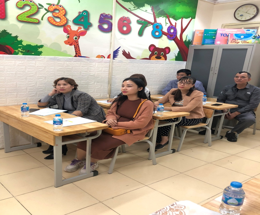 Trường tiểu học Bình Minh tổ chức buổi họp phụ huynh học sinh Sơ kết học kỳ I năm học 2022-2023. 8
