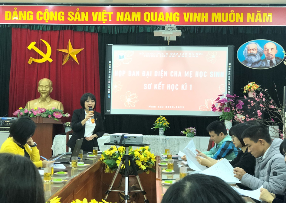 Trường tiểu học Bình Minh tổ chức buổi họp phụ huynh học sinh Sơ kết học kỳ I năm học 2022-2023.