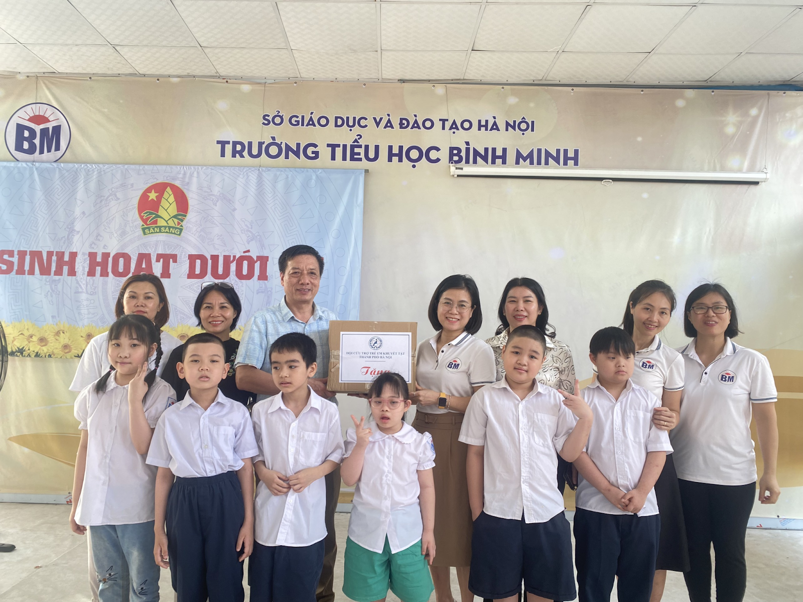 TRƯỜNG TIỂU HỌC BÌNH MINH TỔ CHỨC KHÁM SỨC KHỎE CHO HỌC SINH 3