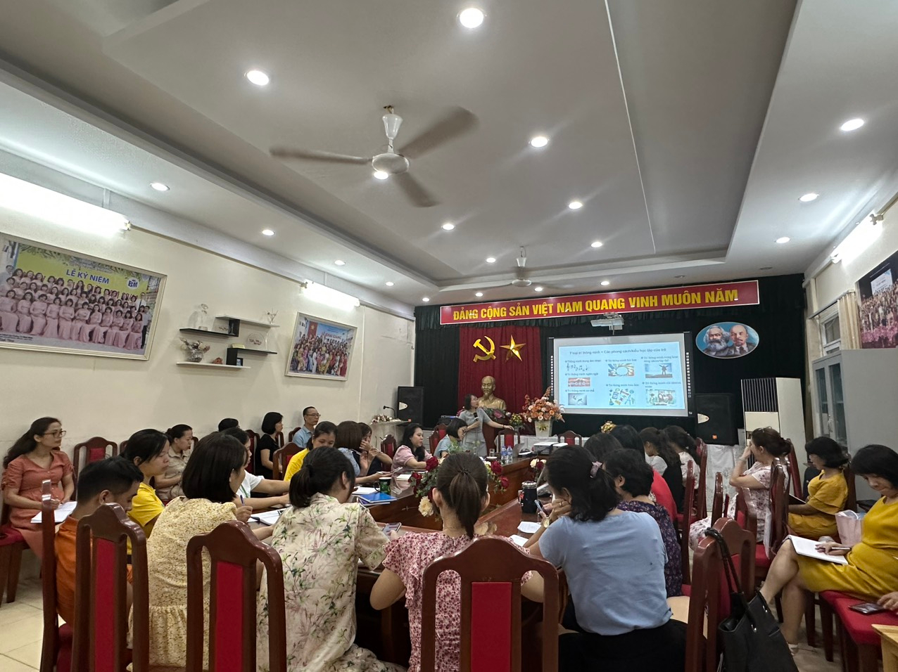 Trường tiểu học Bình Minh tổ chức thành công chuyên đề bồi dưỡng “xây dựng kế hoạch giáo dục cá nhân cho học sinh tiểu học” 4